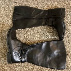 Black leather boots (8)